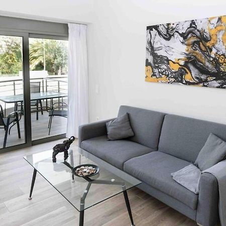 Design Apartment With Swimming Pool Near The Beach Athena Bagian luar foto