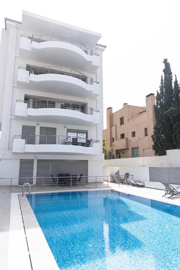 Design Apartment With Swimming Pool Near The Beach Athena Bagian luar foto