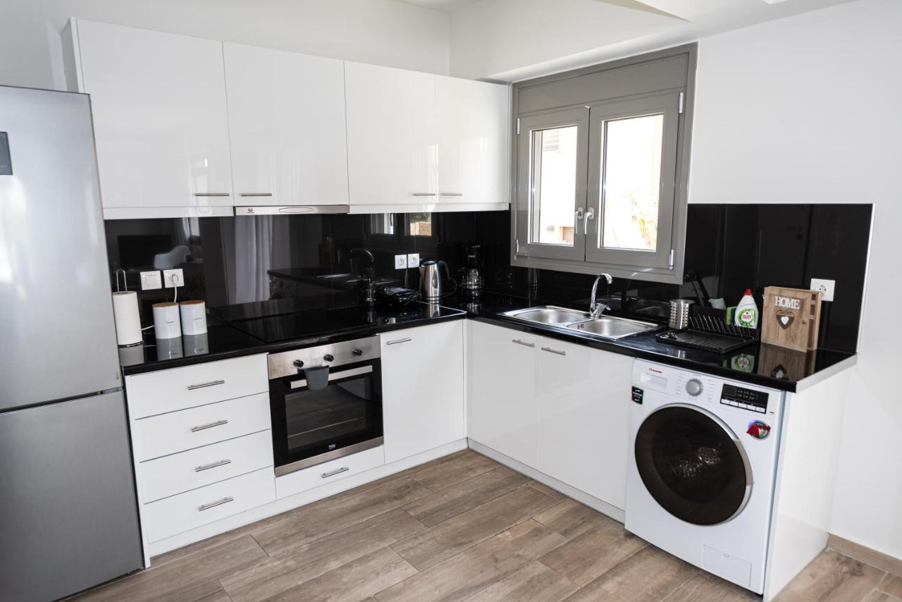 Design Apartment With Swimming Pool Near The Beach Athena Bagian luar foto