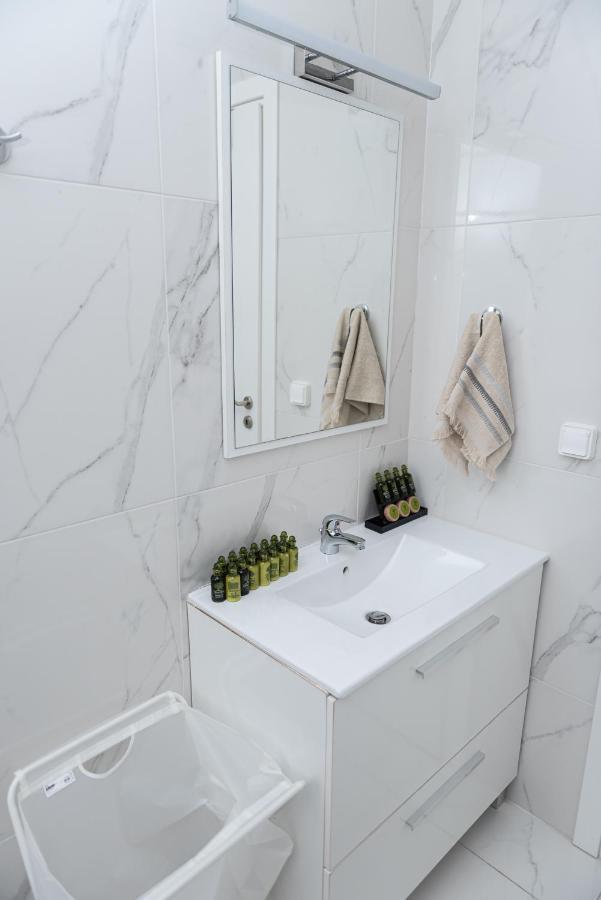 Design Apartment With Swimming Pool Near The Beach Athena Bagian luar foto