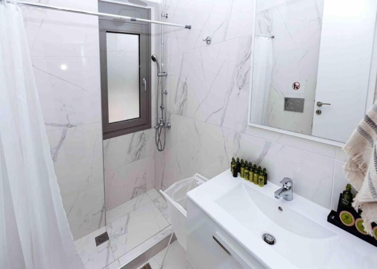 Design Apartment With Swimming Pool Near The Beach Athena Bagian luar foto